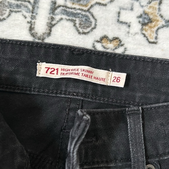 Levi jeans.  721 high rise skinny sz 26 - Picture 2 of 3
